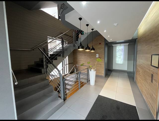 415.30M² OFFICE TO LET IN NEWLANDS